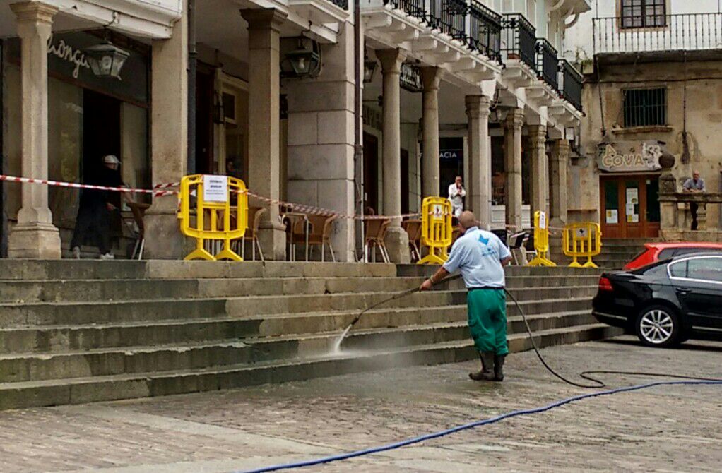 Continuacin limpeza casco urbano 2015